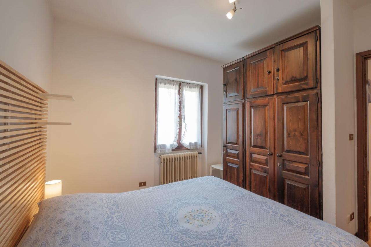 Villa Ida - 2 bedrooms apartment with private garden Sirmione Exteriör bild